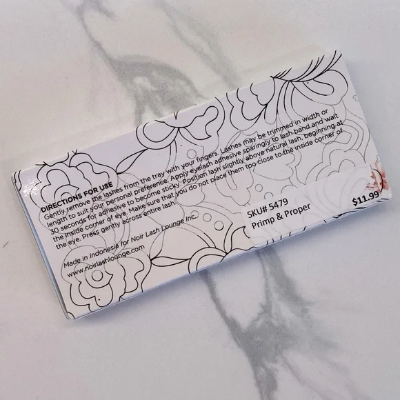 NWT False Lashes - Picture 2 of 3